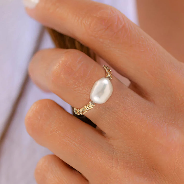 Flexibler Ring mit ca. 8,5 mm Süßwasserperle, Silber-Variante, größenverstellbar