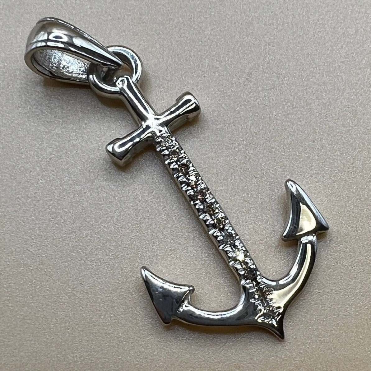 Anker- Anhänger mit Diamantbesatz