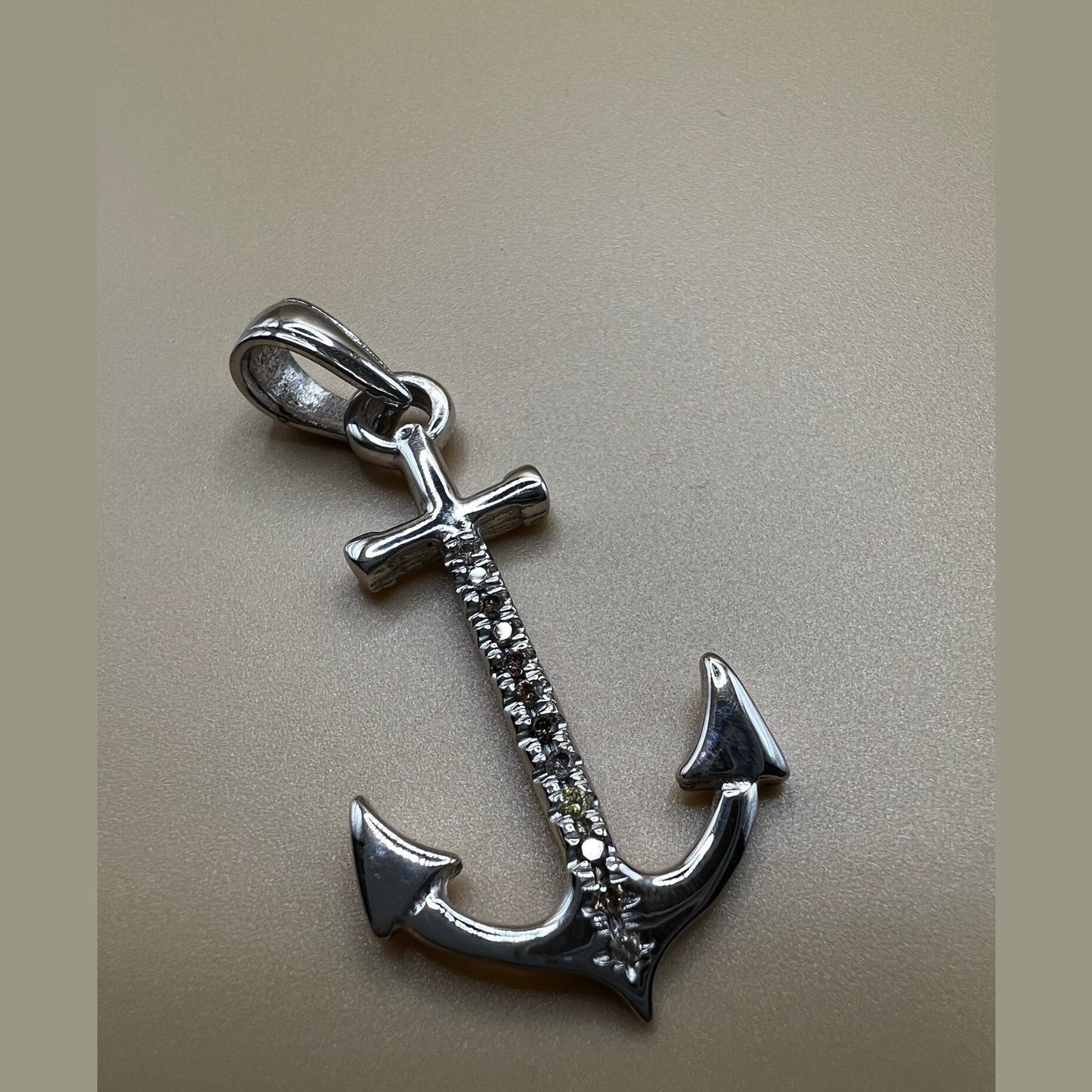 Anker- Anhänger mit Diamantbesatz