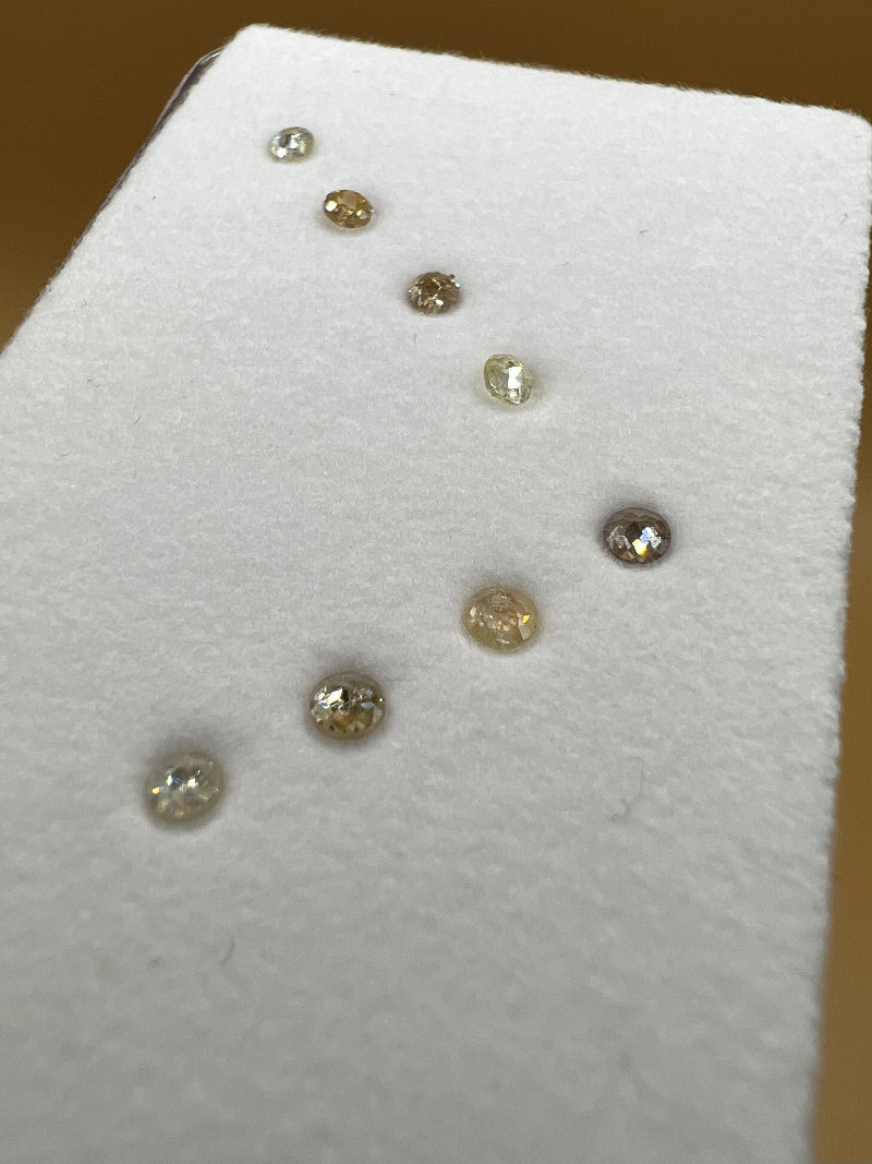 Lose Rosenschliff-Diamanten, Einzelstein Nahaufnahme mit sichtbarer Sternfacette
