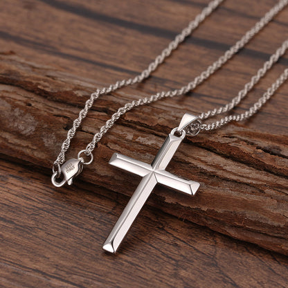 Halskette mit Kreuz