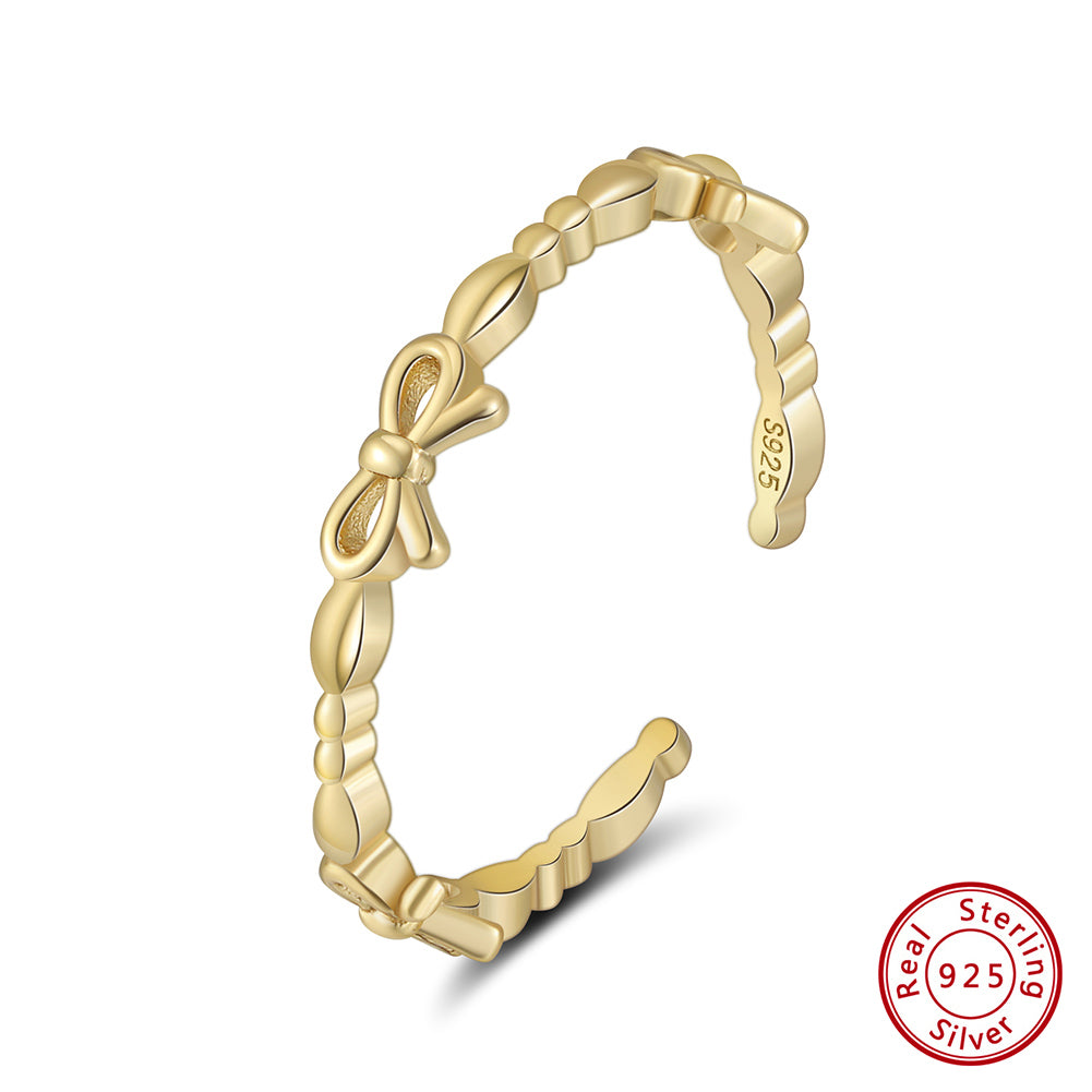 Ring aus 925 Sterlingsilber 14K vergoldet mit Schleifen.