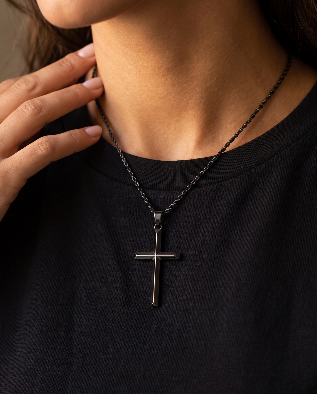 INRI Noir 925 Silber Halskette mit Kreuzanhänger